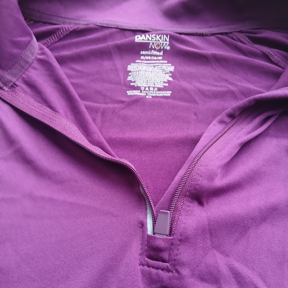 Danskin Now Women's Size Extra Large Plum Quarter-Zip Top - Picture 2 of 6